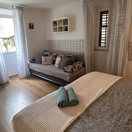 Apartament Flix Center *